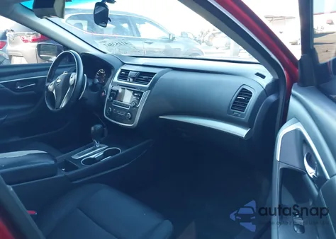 2017 Nissan Altima 2.5 Sr из США, поврежденный, VIN 1N4AL3APXHC472327